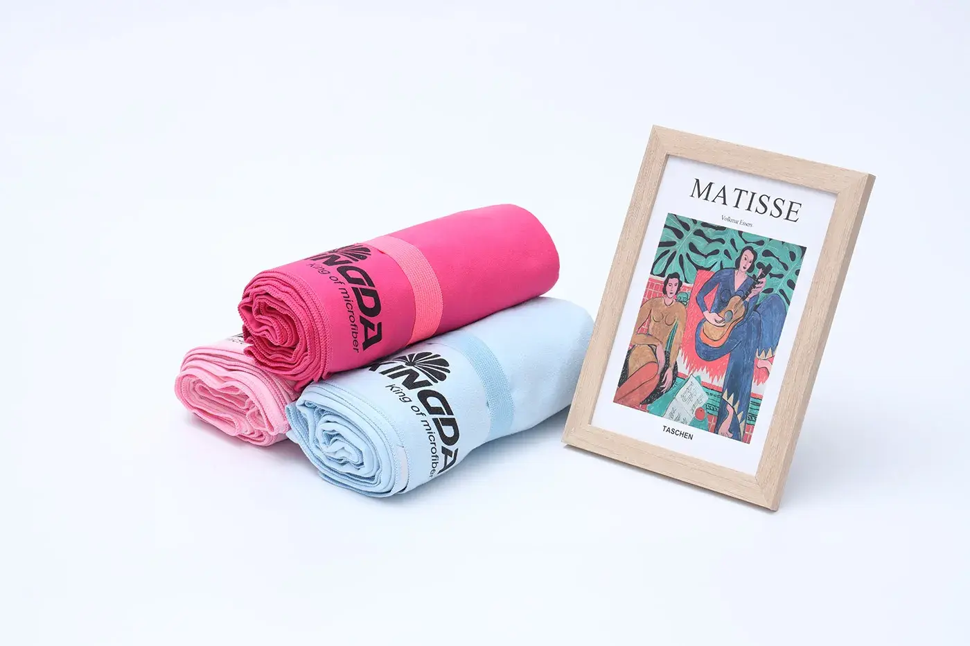 Silk-screen printed double-velvet microfiber sports towel with logo