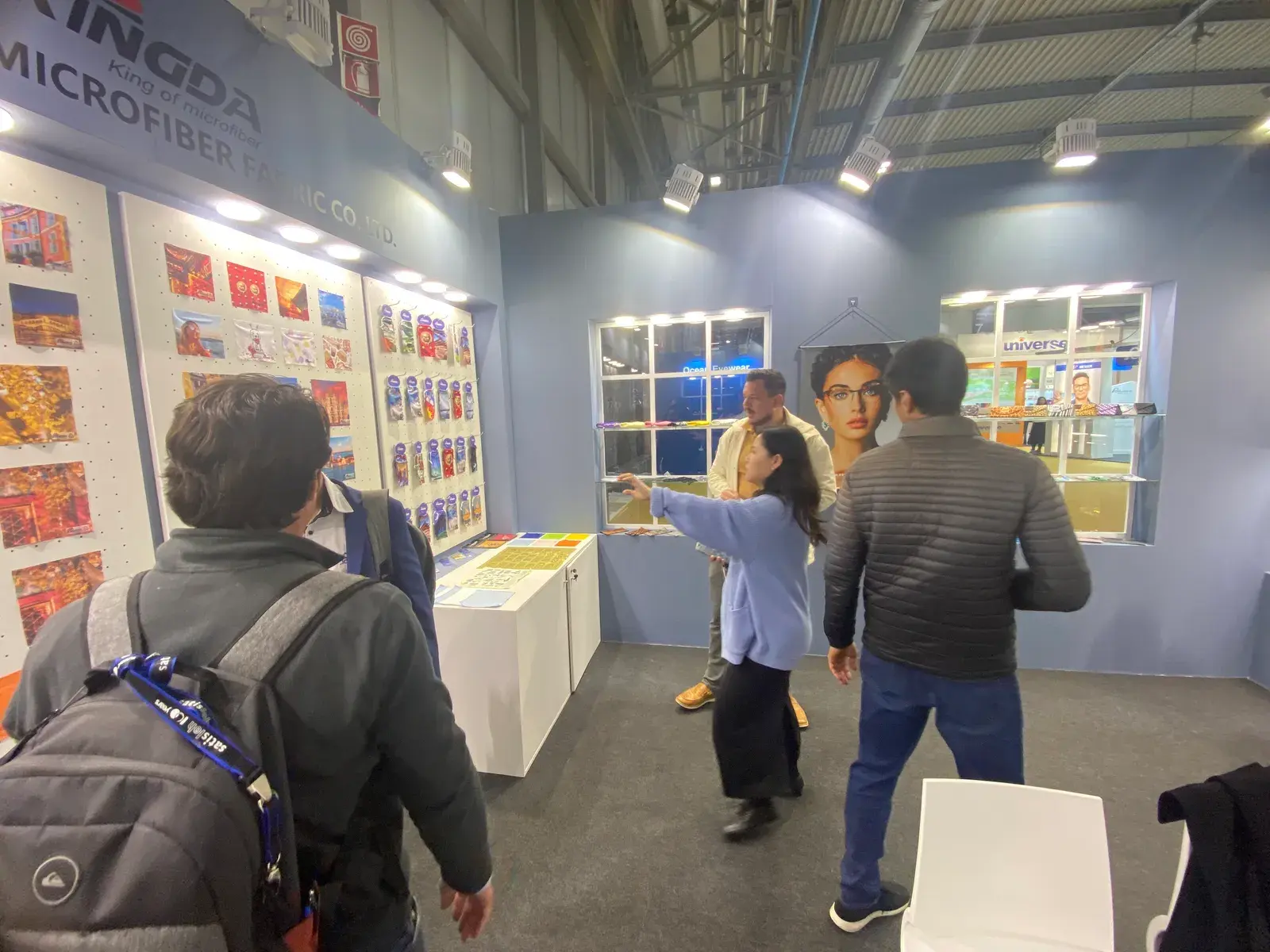 Kingda HK OPTICAL FAIR trade-show booth and microfiber product display, photo 11