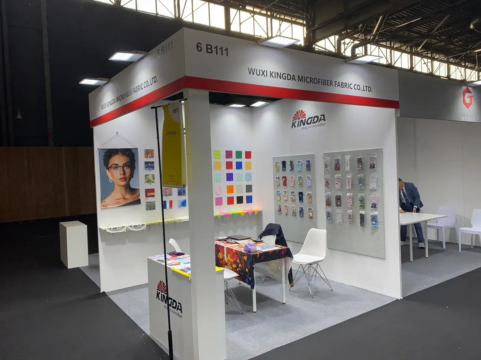 Kingda SILMO trade-show booth and microfiber product display, photo 12