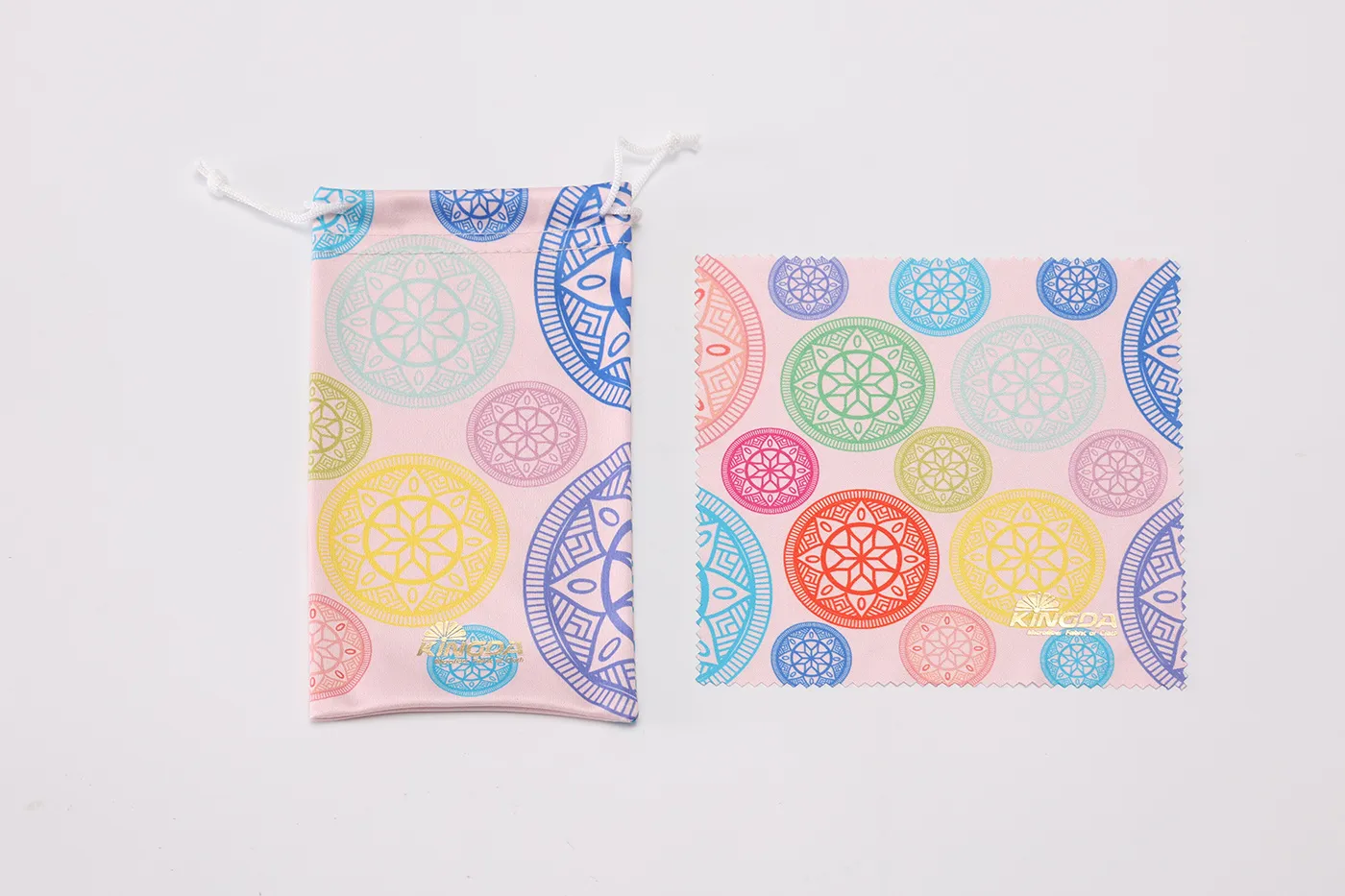 Microfiber cloth product example for evaluating a controlled logo print area